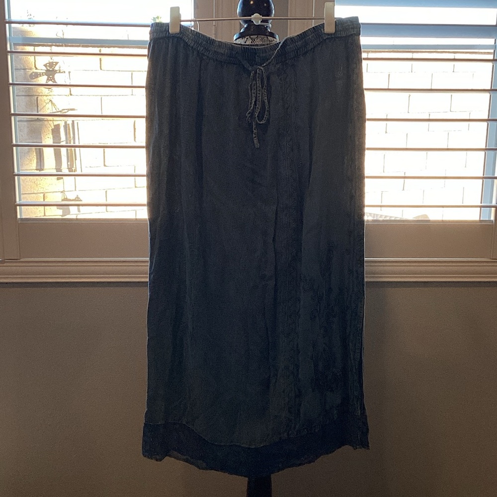 Avenue Rayon Maxi Skirt